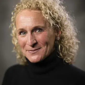 Headshot photo of Kim Kluemper